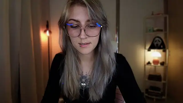 Snapshot of Dakotaa_ chatting on April 5, 2026, 12:50 am Dakotaa online show from April 5, 2026, 12:50 am