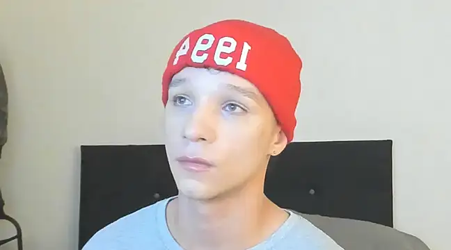 angelcortes online show from December 17, 2024, 11:28 am