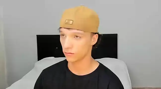 angelcortes online show from March 21, 2025, 7:13 pm