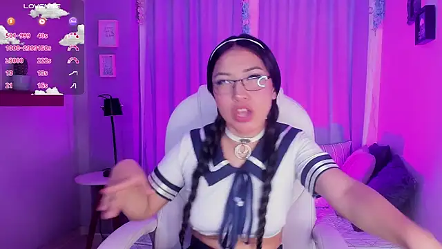 Snapshot of CoralineRicce_ chatting on February 4, 2025, 8:02 am CoralineRicce online show from February 4, 2025, 8:02 am