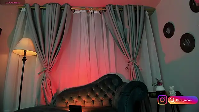 Snapshot of CoralineRicce_ chatting on October 30, 2025, 5:50 am CoralineRicce online show from October 30, 2025, 5:50 am