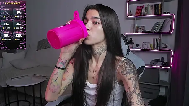 vinkitinkii online show from March 20, 2025, 6:08 am