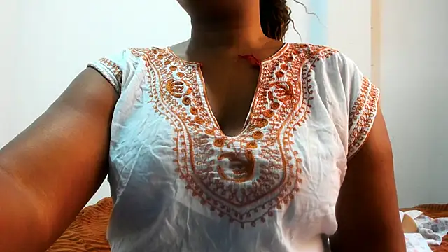 Snapshot of Camila_sandoval_01 chatting on February 26, 2025, 5:10 pm Camila sandoval 01 online show from February 26, 2025, 5:10 pm