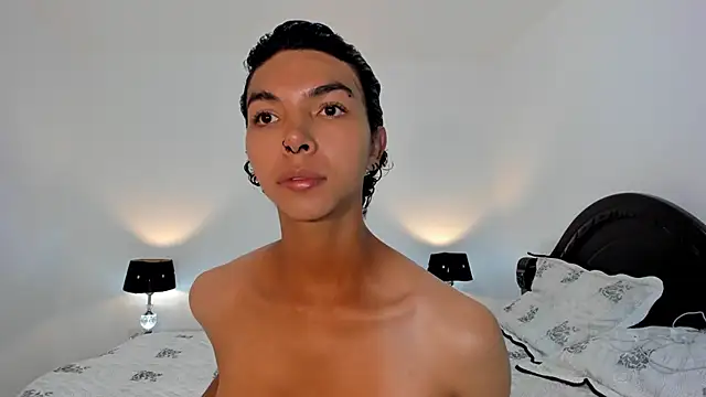 Snapshot of xhenisa_ chatting on January 12, 2025, 6:38 pm xhenisa online show from January 12, 2025, 6:38 pm