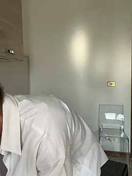 petrouchkaaa  online show from March 10, 2026, 9:35 am