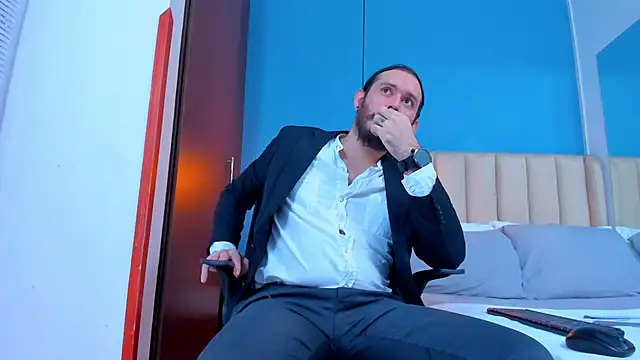 jeanpiere  online show from September 14, 2025, 11:16 pm