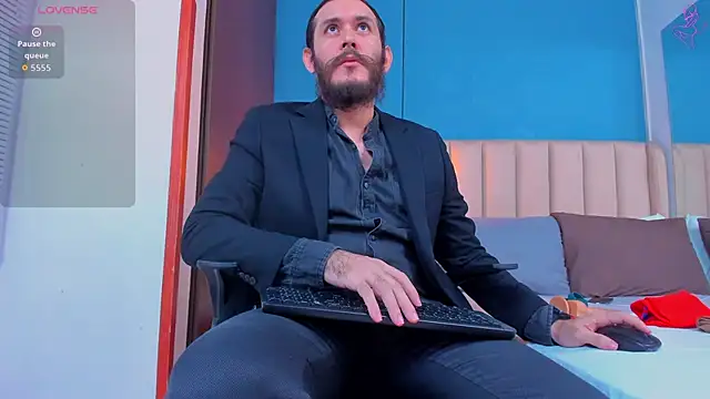 jeanpiere  online show from October 19, 2025, 3:53 am