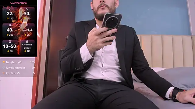 jeanpiere  online show from November 30, 2025, 1:12 pm