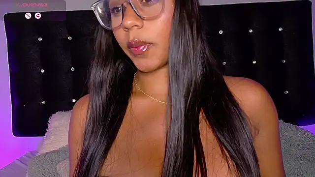 charlotteeruss online show from March 2, 2025, 9:41 pm