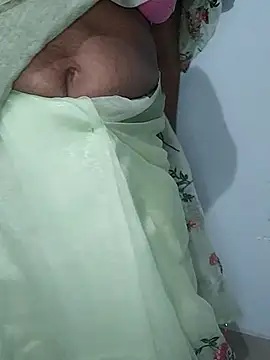 Snapshot of yours-kavaya chatting on March 3, 2025, 5:52 pm yours-kavaya online show from March 3, 2025, 5:52 pm