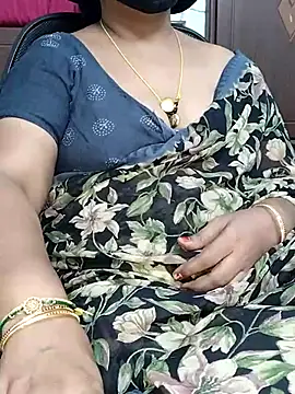 Snapshot of yours-kavaya chatting on October 13, 2025, 3:19 am yours-kavaya online show from October 13, 2025, 3:19 am