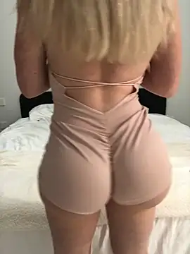 StacyJuly online show from February 7, 2025, 3:52 pm