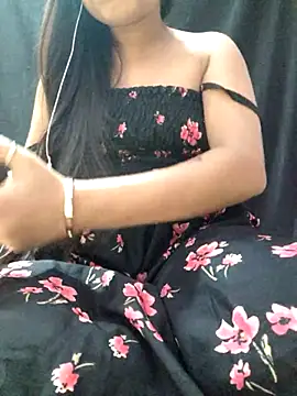 Snapshot of Roshni_98 chatting on April 13, 2026, 5:22 am Roshni 98 online show from April 13, 2026, 5:22 am