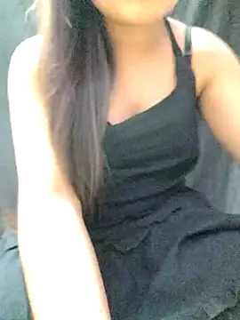 Snapshot of Roshni_98 chatting on May 4, 2026, 7:28 pm Roshni 98 online show from May 4, 2026, 7:28 pm