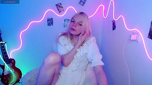 Snapshot of Emily_Nyaffee chatting on October 29, 2025, 7:46 pm Emily Nyaffee online show from October 29, 2025, 7:46 pm