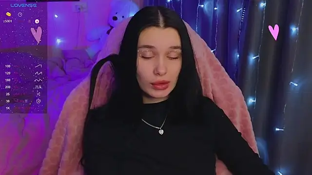 Amanda Tender online show from November 13, 2025, 10:57 pm