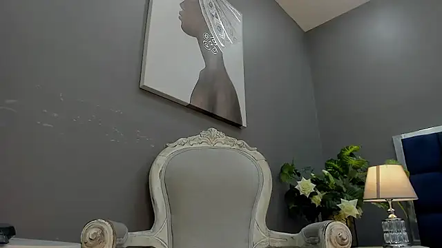 KarlynHoliss online show from January 7, 2025, 12:52 pm