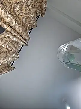 hornycreamybabe online show from September 28, 2025, 2:13 pm