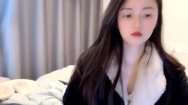 Snapshot of A-xena chatting on March 18, 2025, 2:40 am A-xena online show from March 18, 2025, 2:40 am