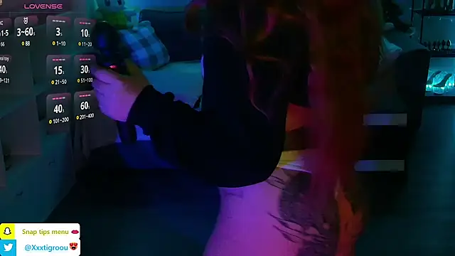 Snapshot of PetiteAngel666 chatting on March 12, 2025, 9:13 pm PetiteAngel666 online show from March 12, 2025, 9:13 pm