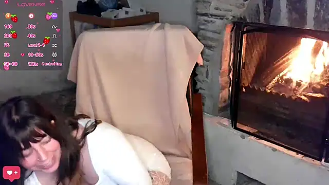 Snapshot of PetiteAngel666 chatting on September 16, 2025, 7:59 pm PetiteAngel666 online show from September 16, 2025, 7:59 pm