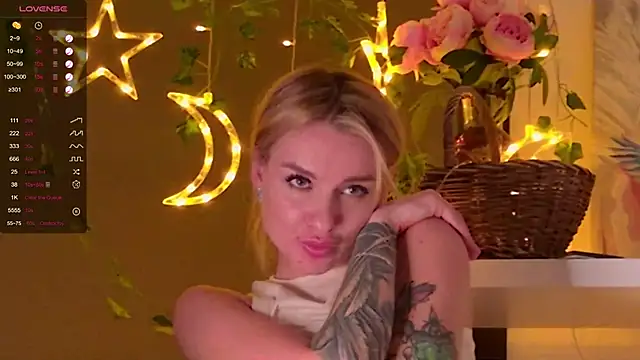 MissLovex online show from March 11, 2025, 5:02 pm