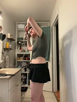 LadyLena1 online show from December 4, 2025, 5:01 pm