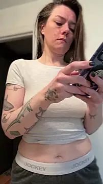 Snapshot of LadyLena1 chatting on May 14, 2026, 5:10 pm LadyLena1 online show from May 14, 2026, 5:10 pm