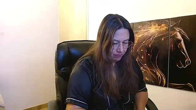 amalia brunette online show from April 5, 2026, 7:15 am