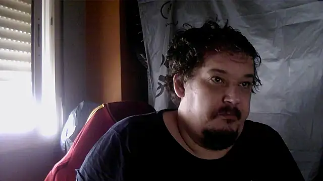 porkorossy online show from November 27, 2025, 8:37 am