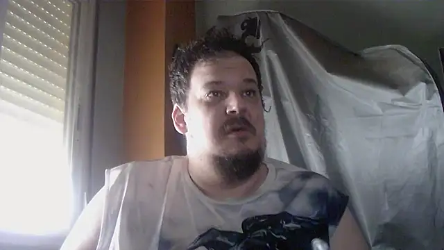Snapshot of porkorossy chatting on May 2, 2026, 7:46 am porkorossy online show from May 2, 2026, 7:46 am