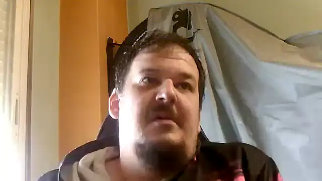 Snapshot of porkorossy chatting on May 5, 2026, 9:56 am porkorossy online show from May 5, 2026, 9:56 am