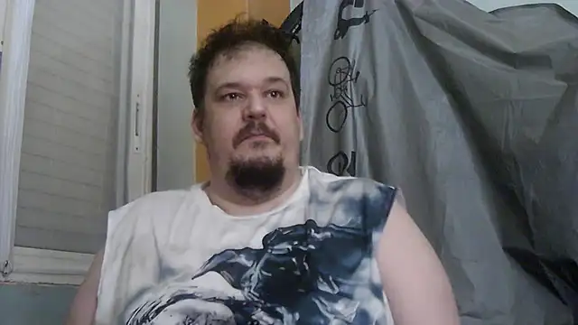 Snapshot of porkorossy chatting on April 27, 2026, 9:35 pm porkorossy online show from April 27, 2026, 9:35 pm