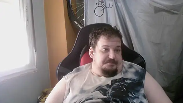 Snapshot of porkorossy chatting on May 11, 2026, 9:21 am porkorossy online show from May 11, 2026, 9:21 am