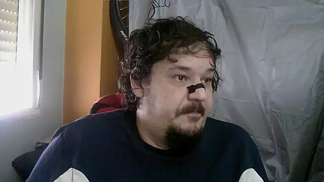 Snapshot of porkorossy chatting on February 10, 2026, 8:35 am porkorossy online show from February 10, 2026, 8:35 am