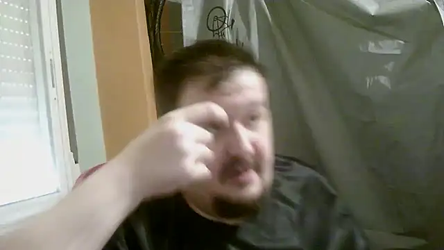 Snapshot of porkorossy chatting on April 24, 2026, 9:11 am porkorossy online show from April 24, 2026, 9:11 am