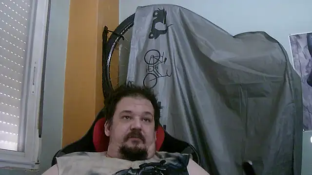 Snapshot of porkorossy chatting on May 27, 2026, 7:05 am porkorossy online show from May 27, 2026, 7:05 am