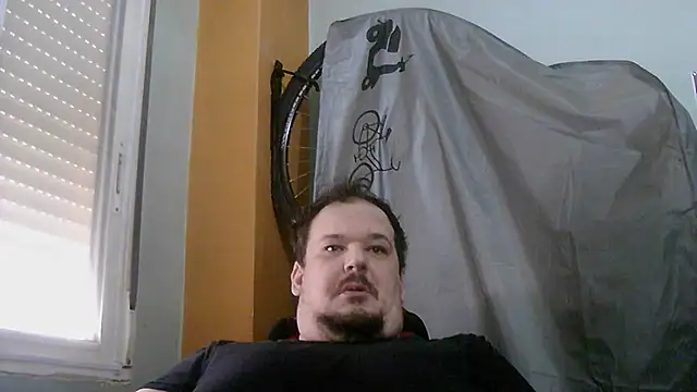 Snapshot of porkorossy chatting on April 25, 2026, 7:22 am porkorossy online show from April 25, 2026, 7:22 am