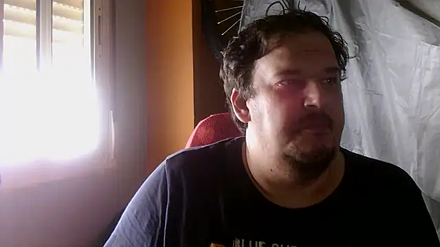 porkorossy online show from November 4, 2025, 9:57 am