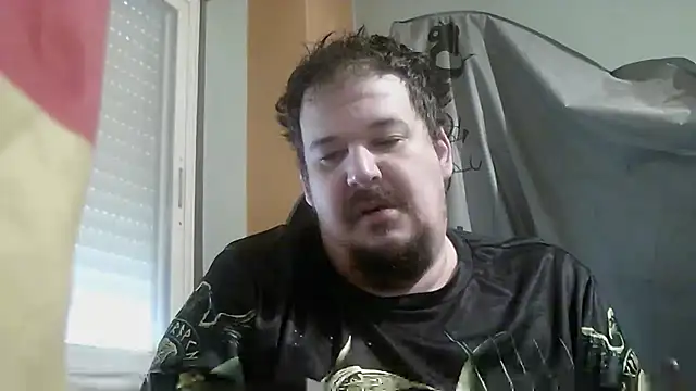 Snapshot of porkorossy chatting on May 17, 2026, 7:08 am porkorossy online show from May 17, 2026, 7:08 am