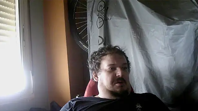 porkorossy online show from September 28, 2025, 8:32 am