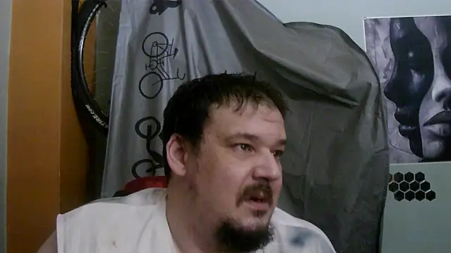 Snapshot of porkorossy chatting on May 2, 2026, 10:26 pm porkorossy online show from May 2, 2026, 10:26 pm