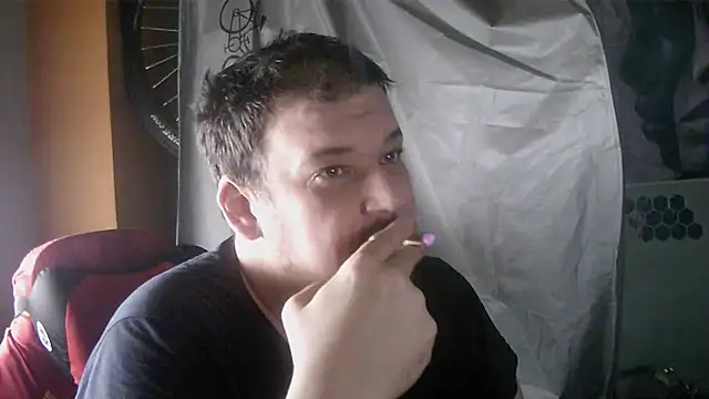Snapshot of porkorossy chatting on April 21, 2026, 7:26 am porkorossy online show from April 21, 2026, 7:26 am