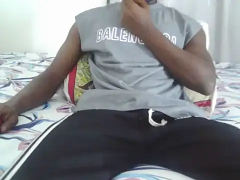 Snapshot of Hornny_Phrase chatting on May 29, 2026, 5:46 am Hornny Phrase online show from May 29, 2026, 5:46 am