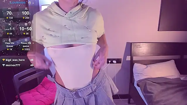 Kitty Star online show from October 25, 2025, 7:47 pm