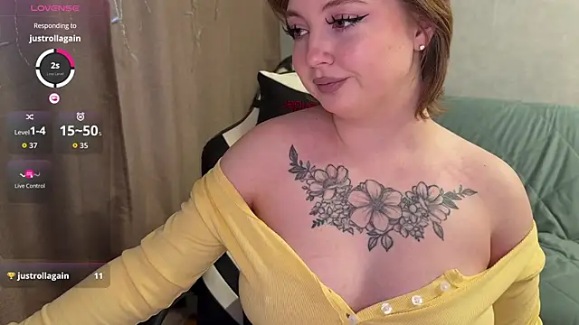 Snapshot of EmmySuiyugh chatting on January 15, 2026, 11:13 am EmmySuiyugh online show from January 15, 2026, 11:13 am