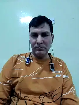 Snapshot of ZIMMY25 chatting on May 15, 2026, 6:17 pm ZIMMY25 online show from May 15, 2026, 6:17 pm