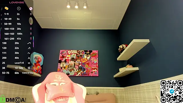 Snapshot of Skinny_Alice chatting on December 22, 2025, 1:06 am Skinny Alice online show from December 22, 2025, 1:06 am