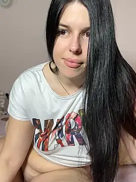 Annatrybebetter online show from February 8, 2025, 9:04 pm