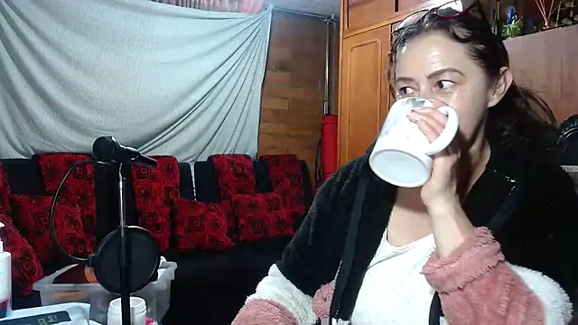 mariposa hot online show from February 19, 2025, 10:45 am